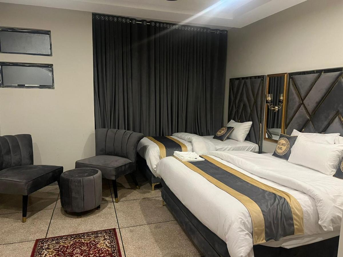 Hotel Swiss Pearl Lahore Buitenkant foto
