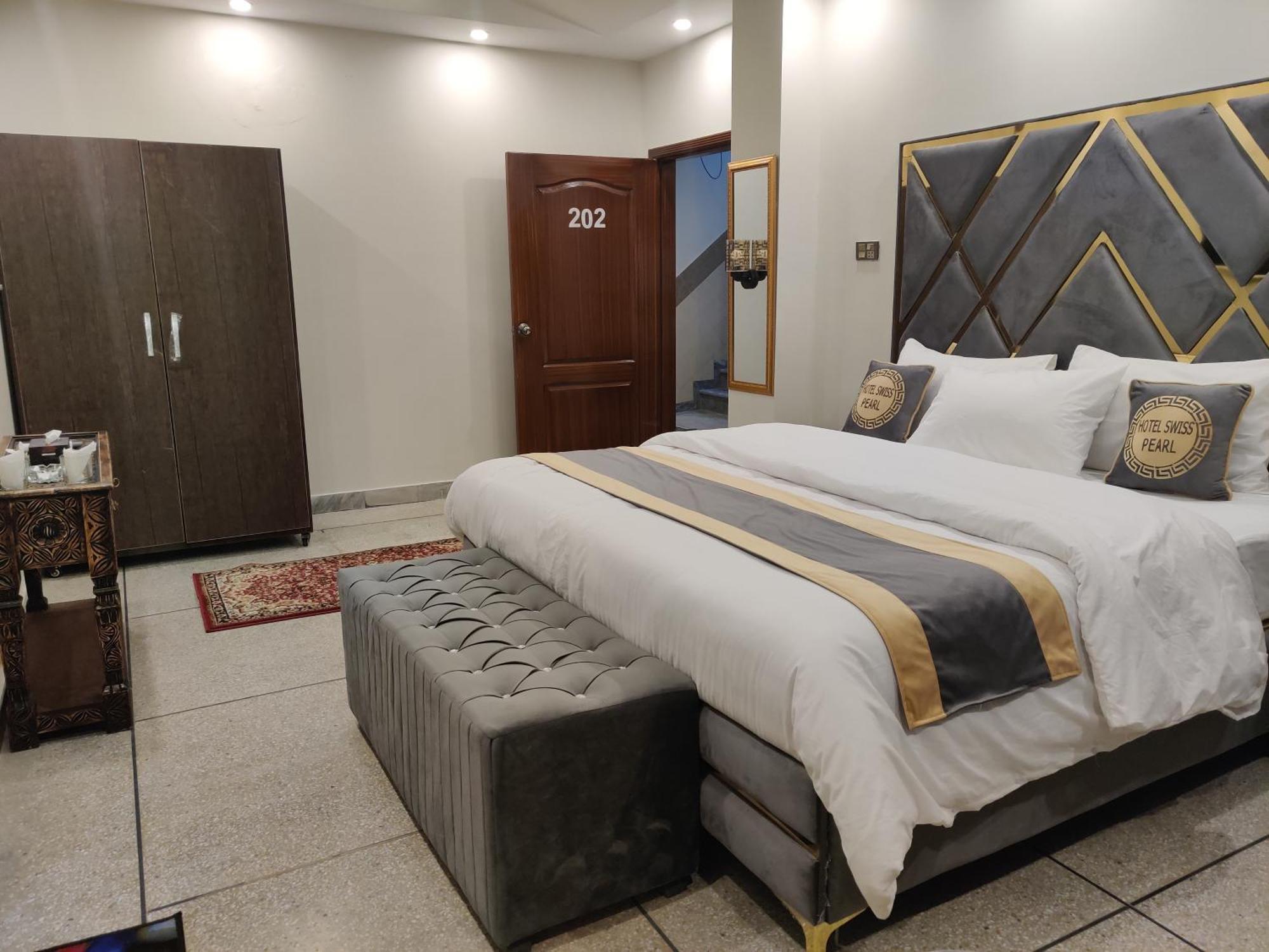Hotel Swiss Pearl Lahore Kamer foto