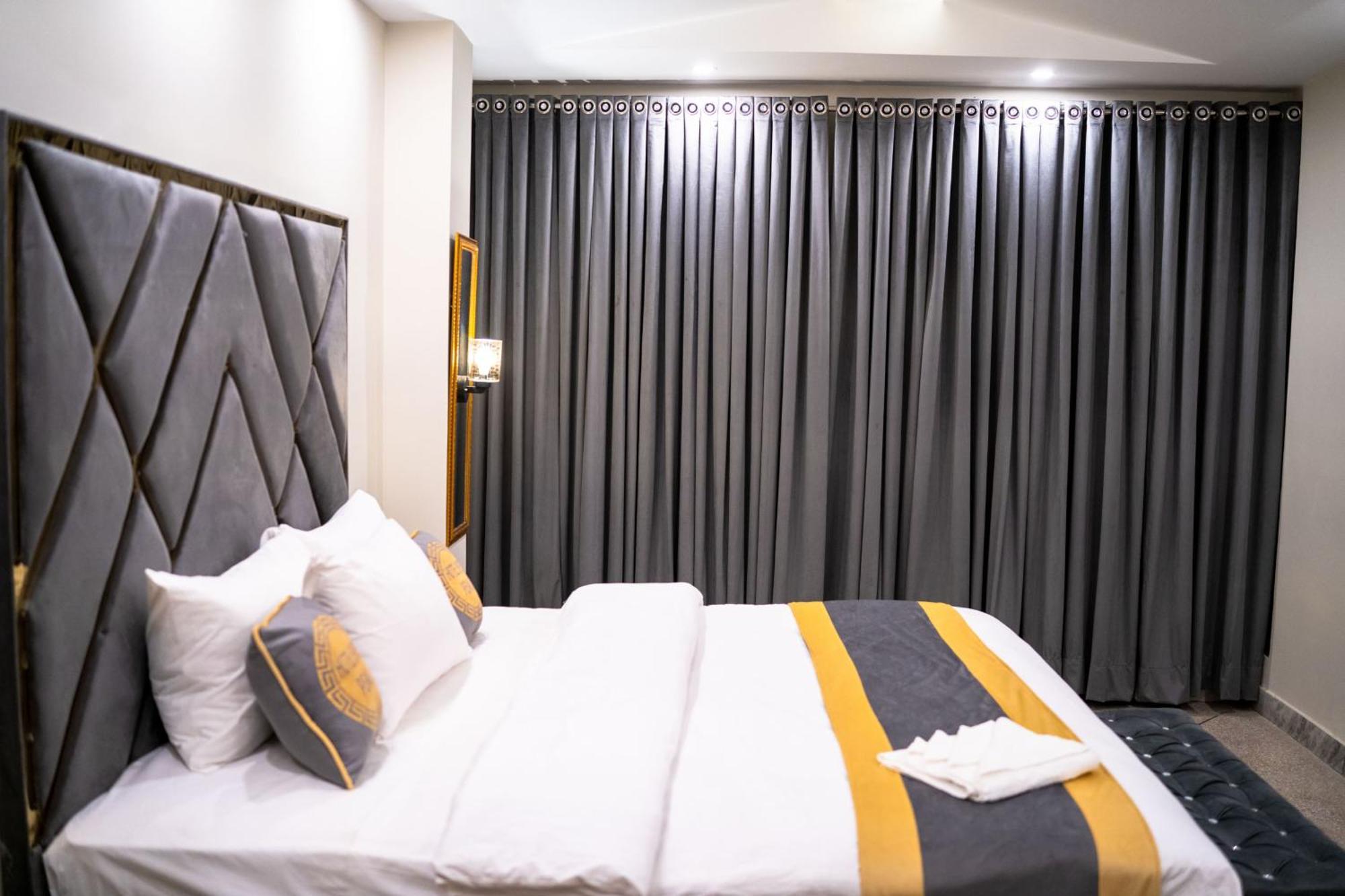 Hotel Swiss Pearl Lahore Kamer foto