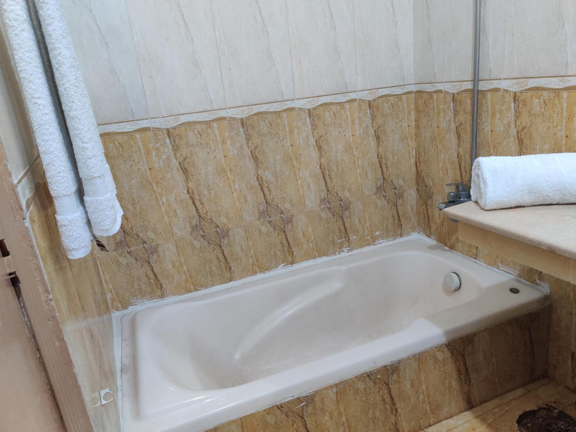 Hotel Swiss Pearl Lahore Kamer foto